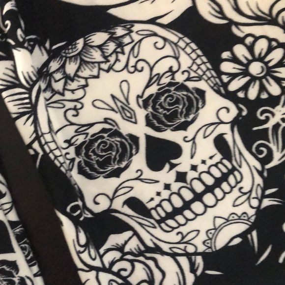 New Mix sugar skulls soft pant - Picture 3 of 3